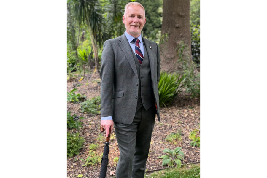 Photo of Brian Henderson